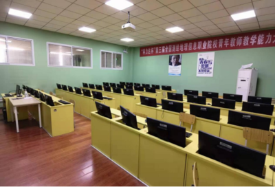 信息工程學院校內(nèi)實訓基地 計算機信息技術咨詢服務